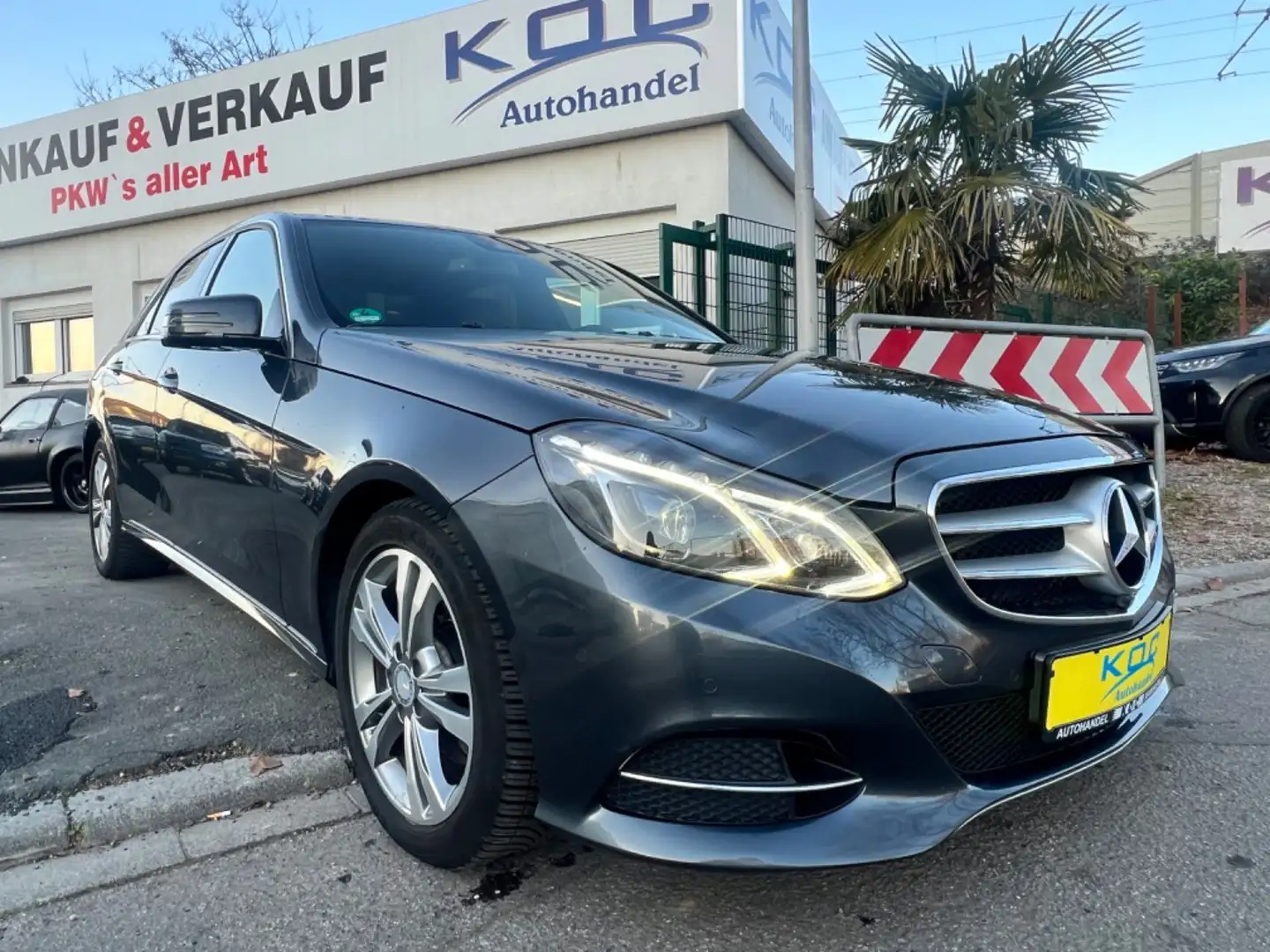 Mercedes-Benz E 300 BlueTec Hybrid Lim. Gris - 1