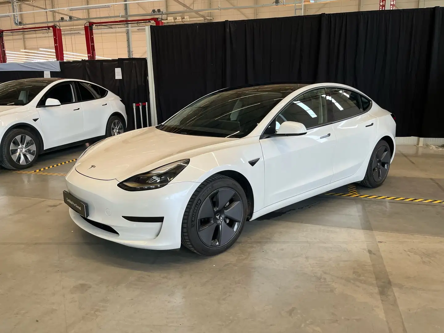 Tesla Model 3 Standard Range/Certified pre owned/Trekhaak Wit - 2