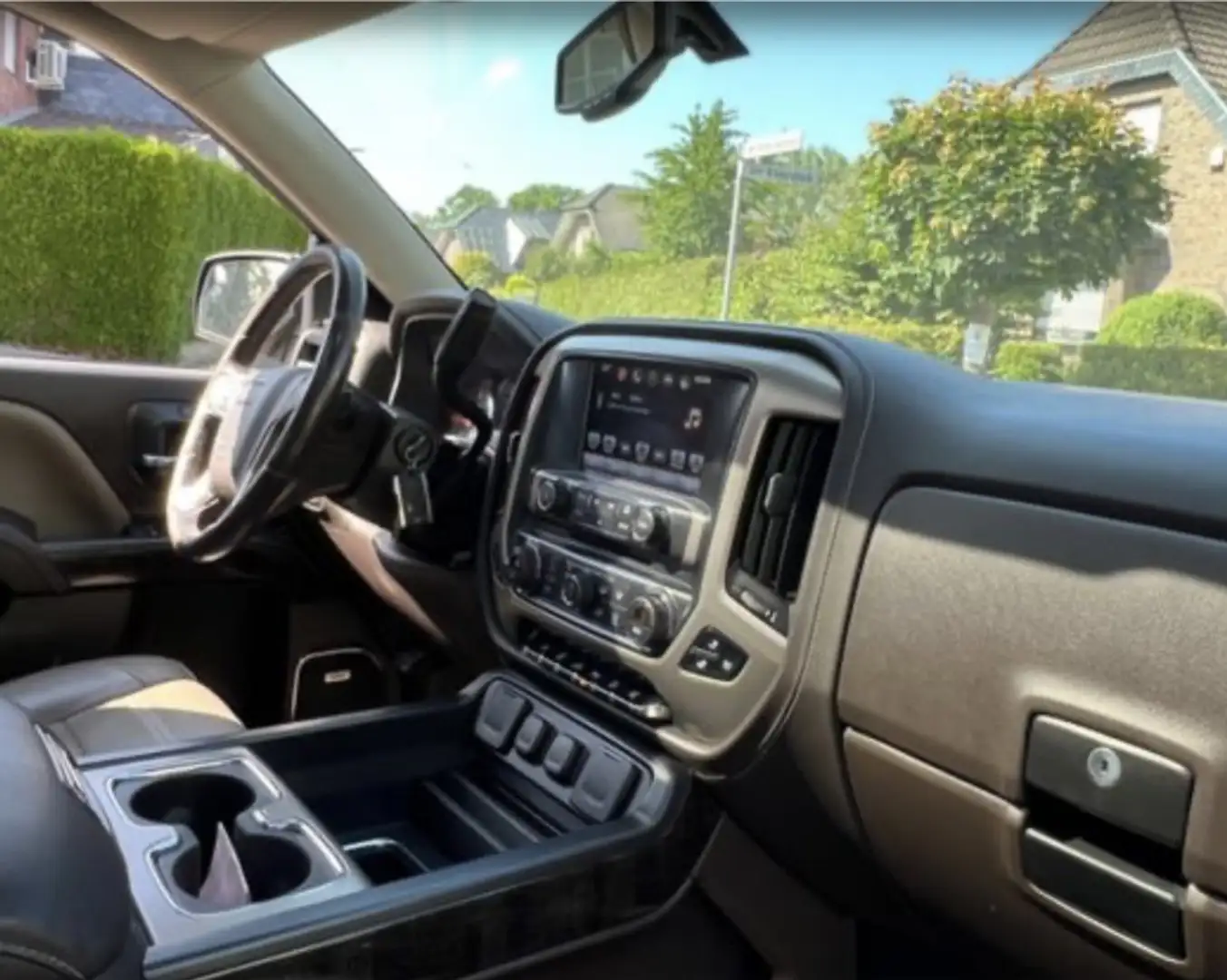 GMC Sierra Denali - 2