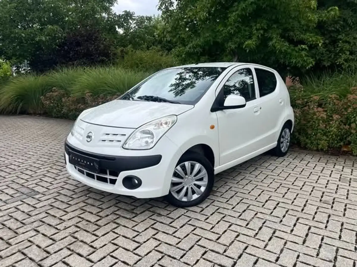 Nissan Pixo 1.0i - 2010/105.000km/Benzine - Gekeurd Wit - 1