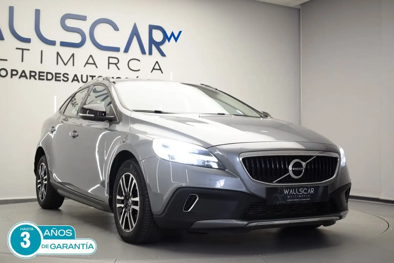 Volvo V40 2.0 D2 Cross Country Auto Gris - 1