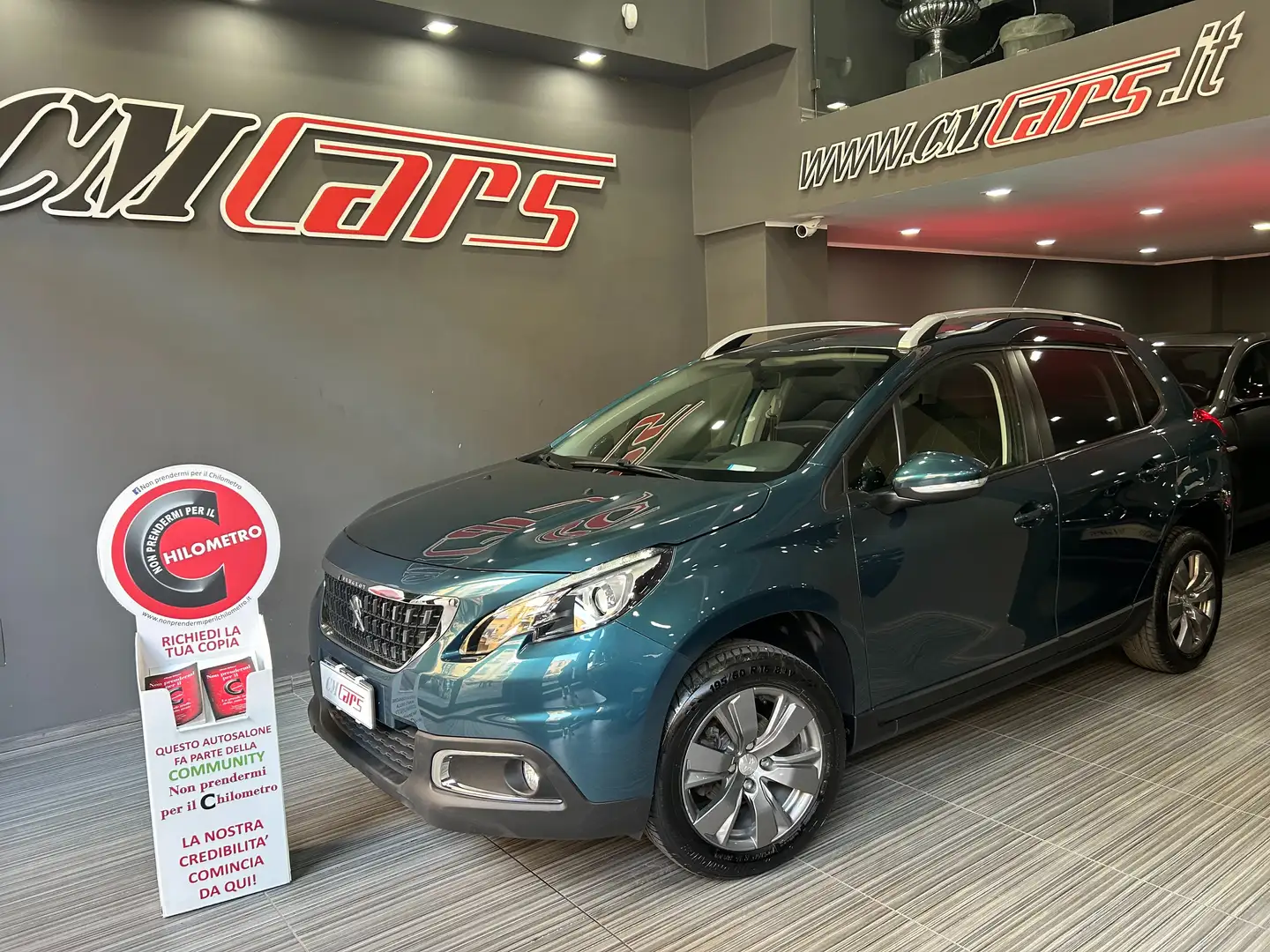 Peugeot 2008 1.2 Puretech 82cv Active ITALIANA Verde - 1