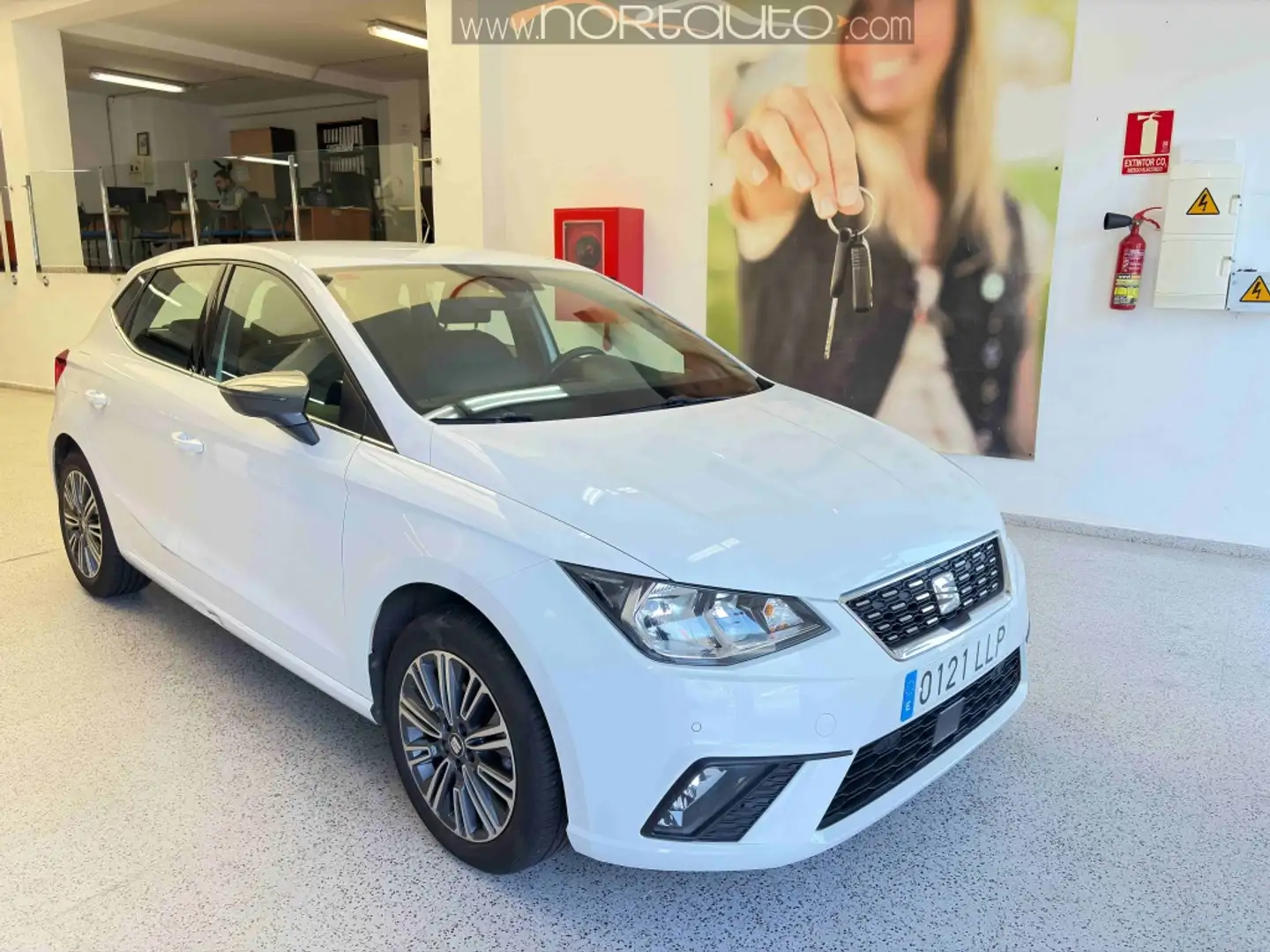 SEAT Ibiza 1.0 TSI S&S Xcellence DSG7 110 Weiß - 1