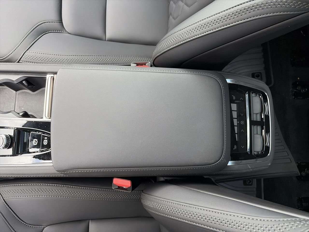 2026 Volvo XC90 B6 AWD Plus Dark Theme 7-Seater Local BC Unit | Ac thumb 27