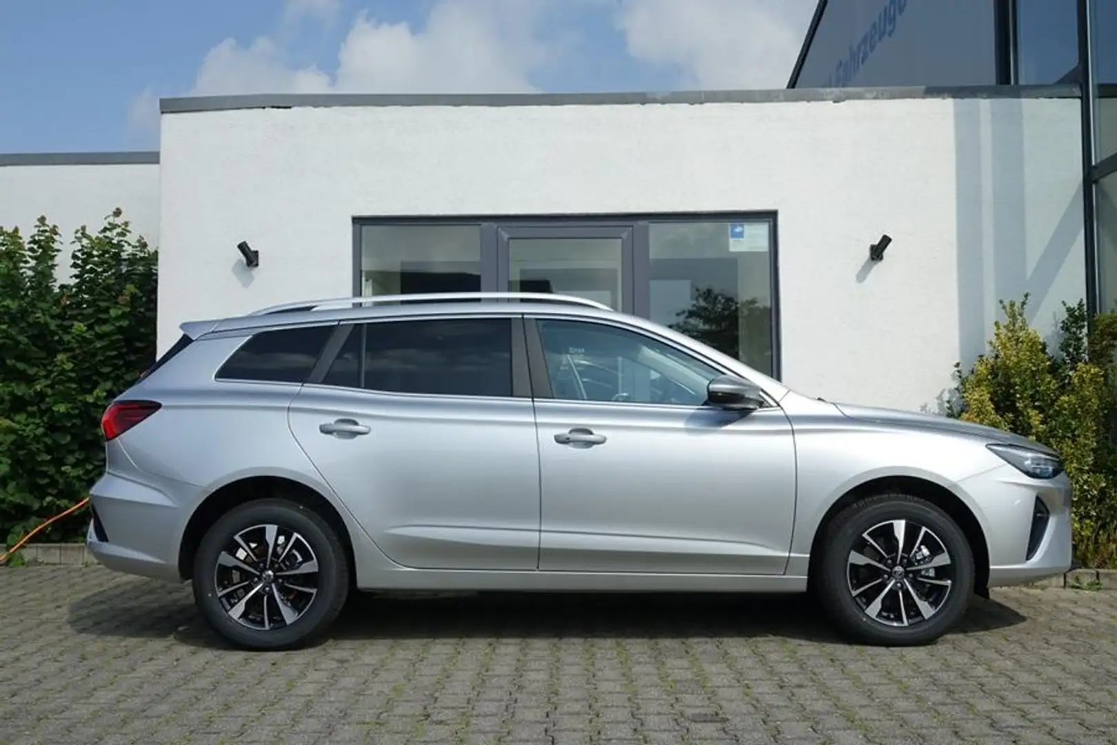 MG MG5 COMFORT 61kwh 7JGarantie LED/Kamera/Sitzhzg! Stříbrná - 2