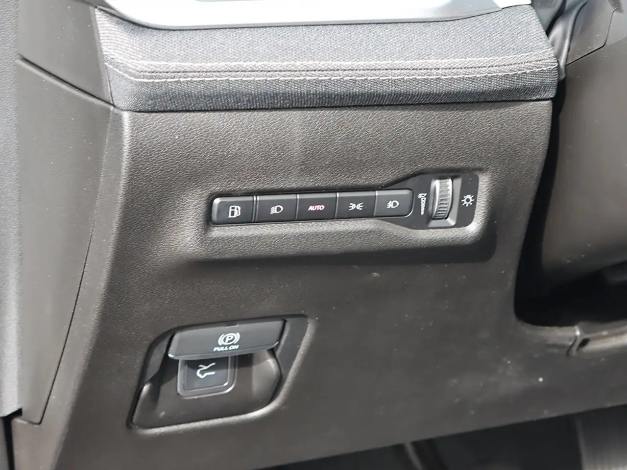 Jeep Cherokee снимка Jeep Cherokee