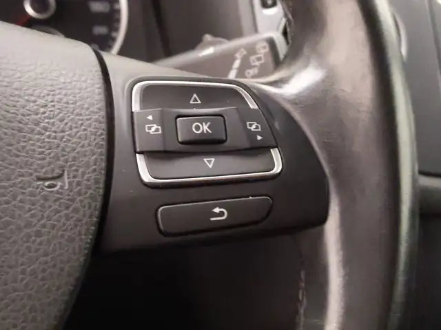 Volkswagen Tiguan view 12