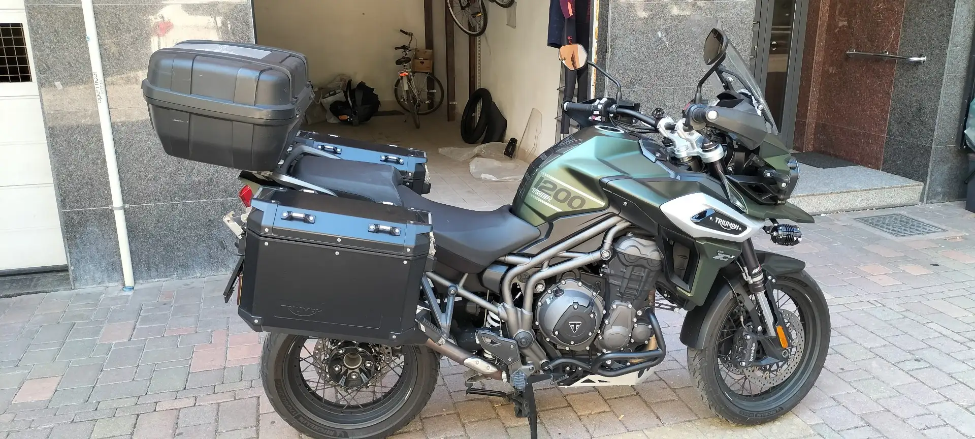 Triumph Tiger 1200 xcx Vert - 1