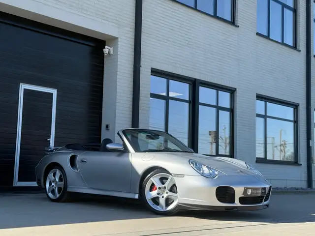 Porsche 911 main image