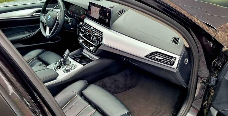 BMW 518 518 dA MHEV — photo 12