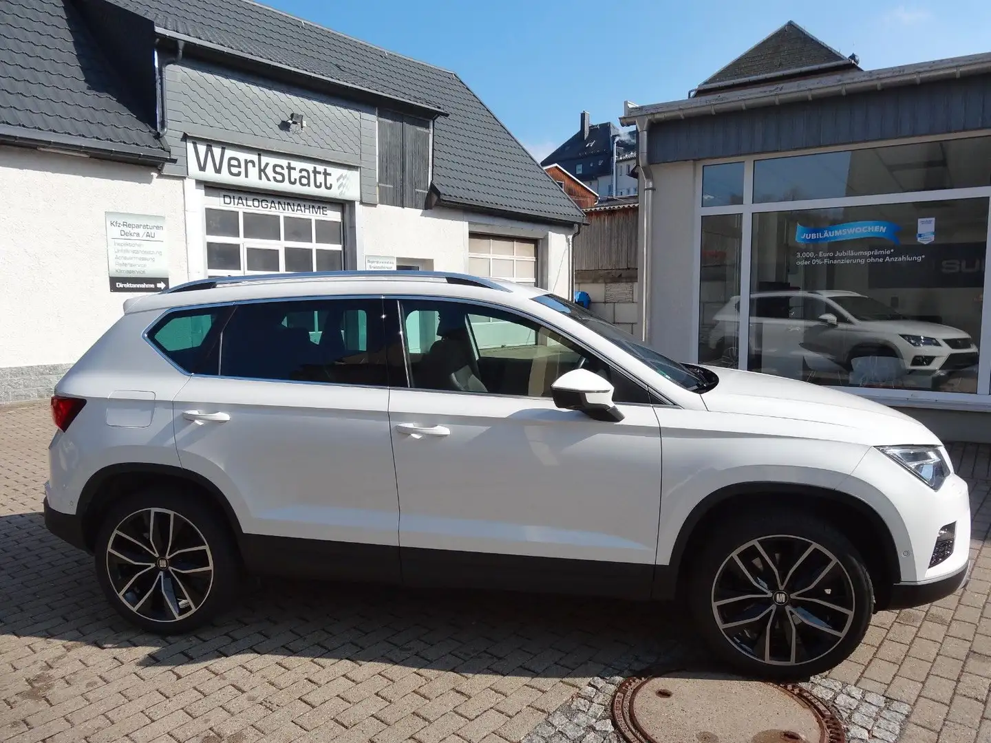 SEAT Ateca Xcellence 4Drive AHK,LED,Full Link Weiß - 2