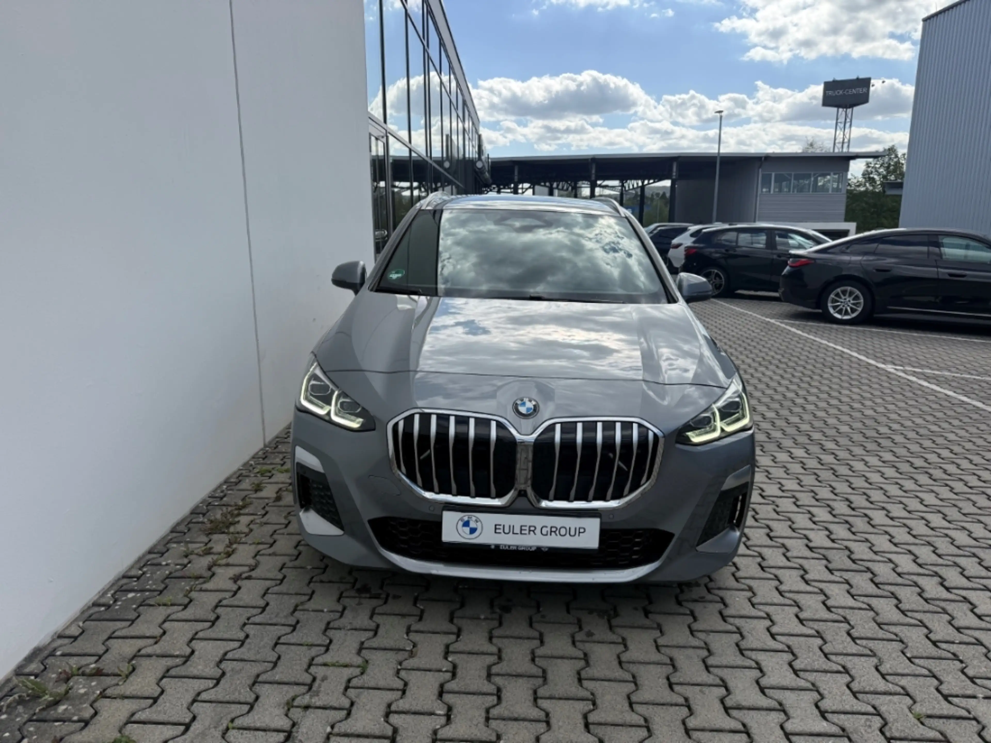 BMW 223 Active Tourer iA M Sportpaket AHK-klappbar Navi Le — photo 2