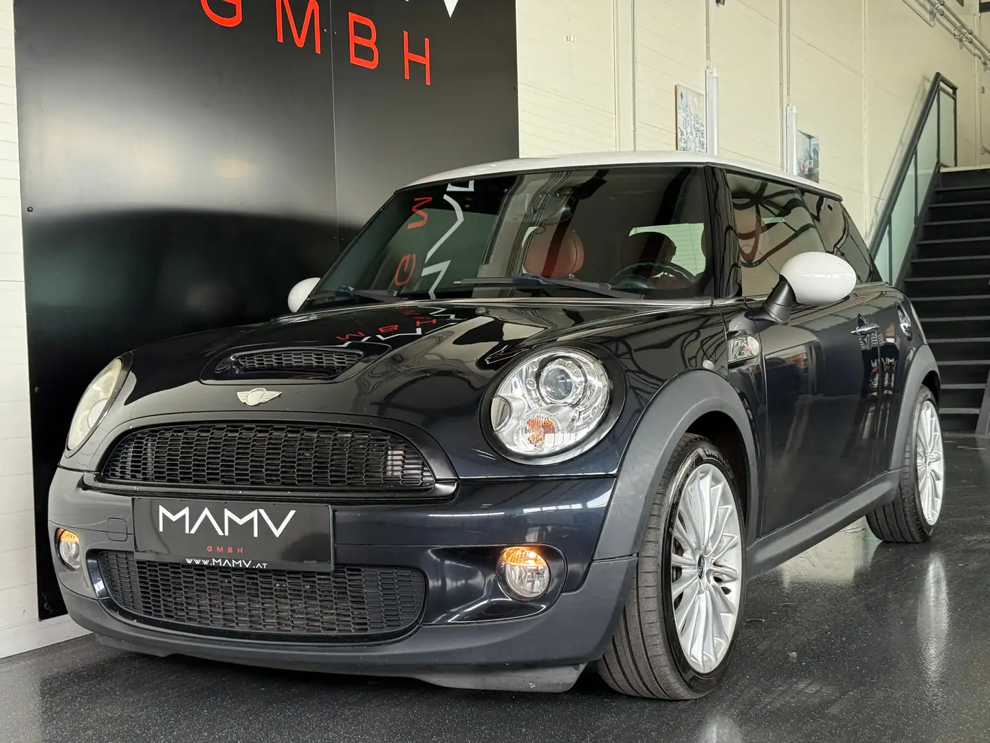 MINI One Cooper S R56 Austrian Chili Aut. Tausch Finanzieru Schwarz - 1