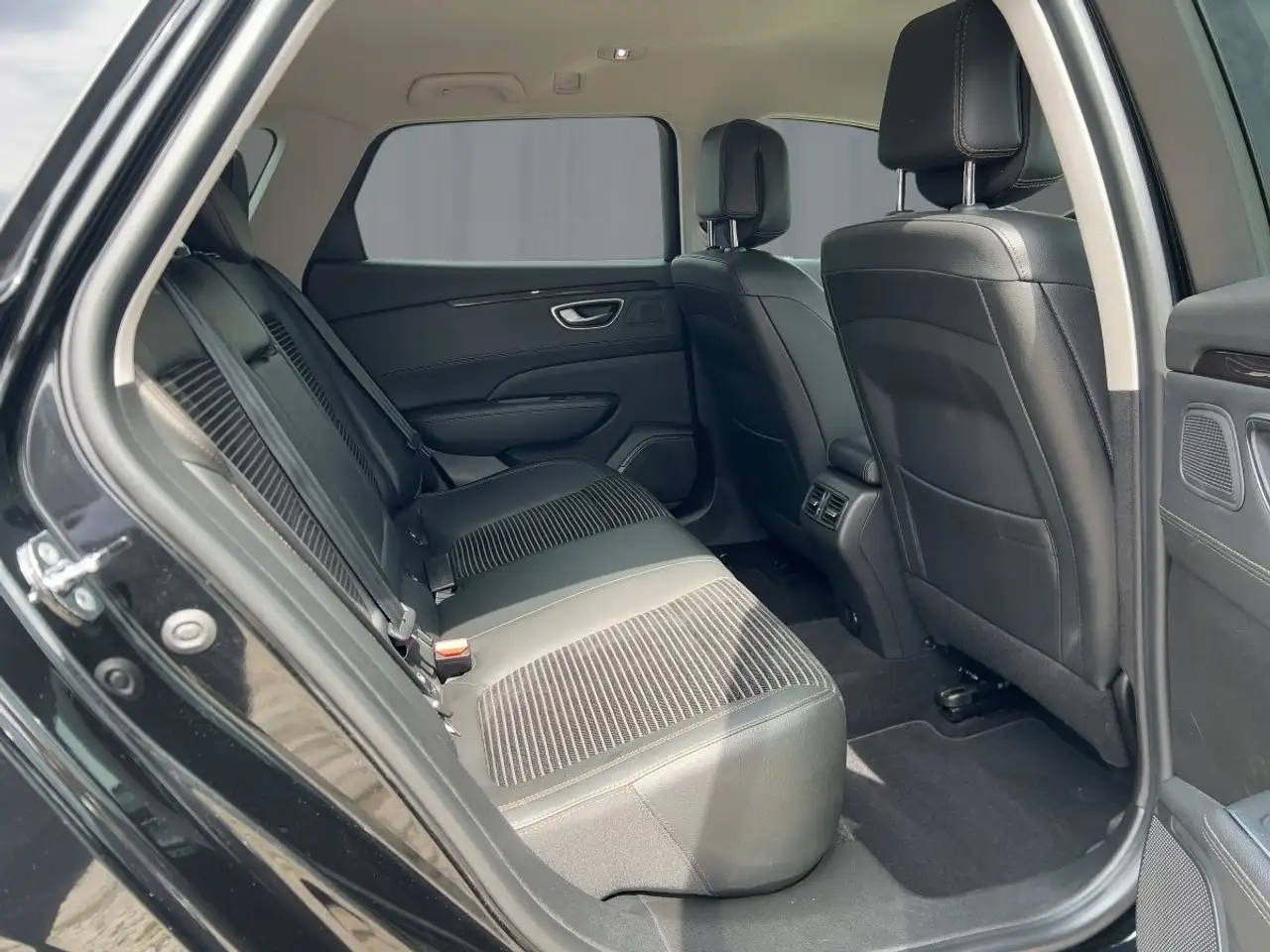 Renault Talisman Grandtour TCe 160 Limited, миниатюра 9