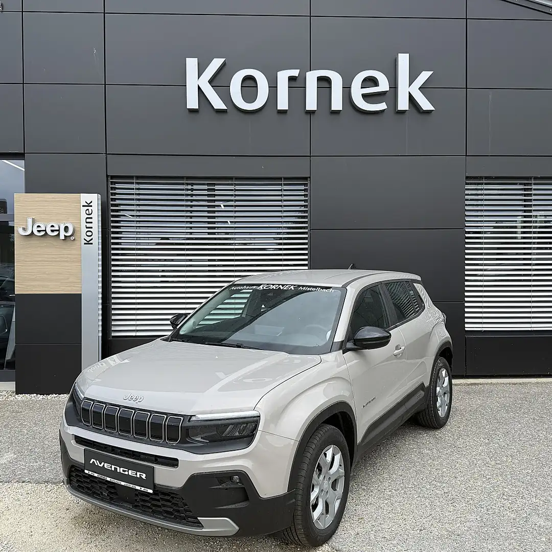 Jeep Avenger 1.2 e-Hybrid Altitude e-DCT6 Infotainment und K... Grau - 1