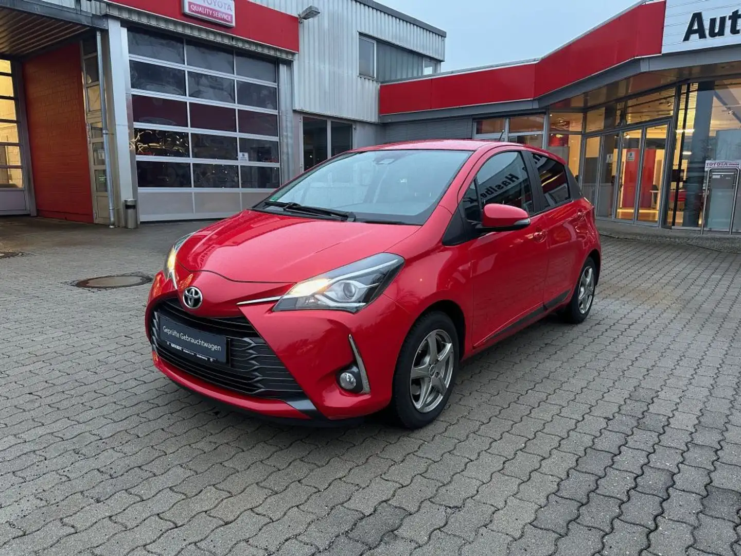 Toyota Yaris 1,5-Dual-VVT-iE Y20 Club Rot - 2