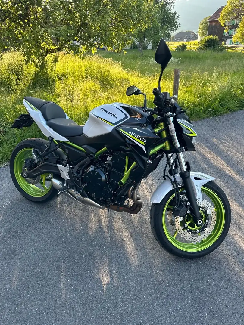 Kawasaki Z 650 Weiß - 1