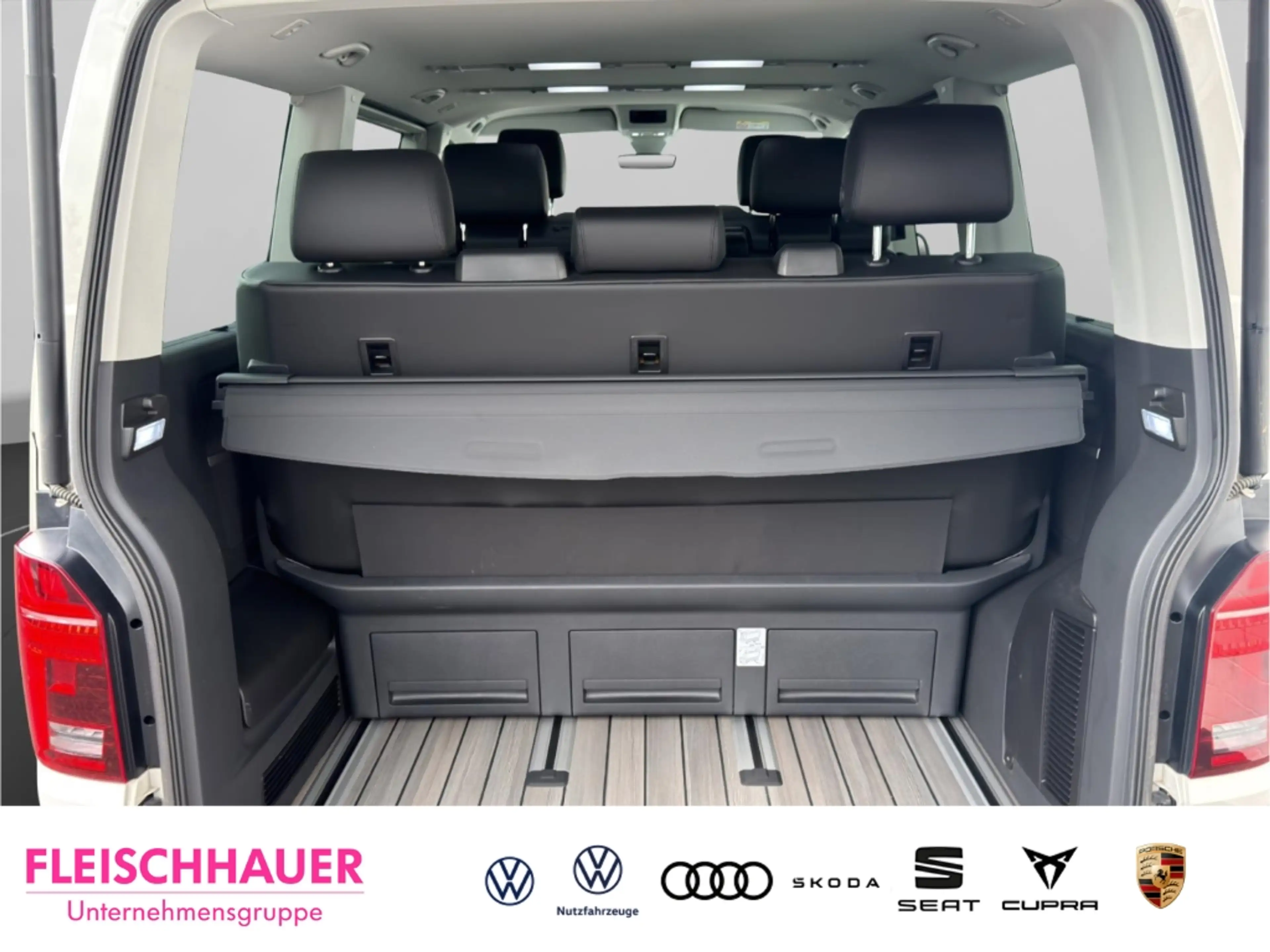 Volkswagen T6.1 Multivan 2,0 TDI 4MOTION AHK+Navi+StHz+Leder+ACC+RK+PDC-Plu — photo 15
