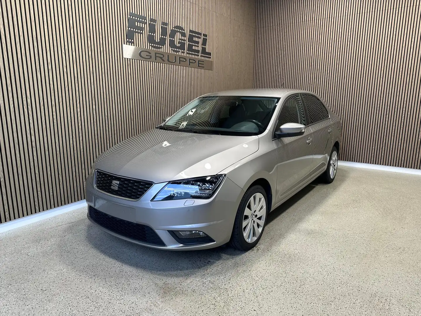 SEAT Toledo 1.4 TSI DSG Style AHK|SHZ Beige - 2
