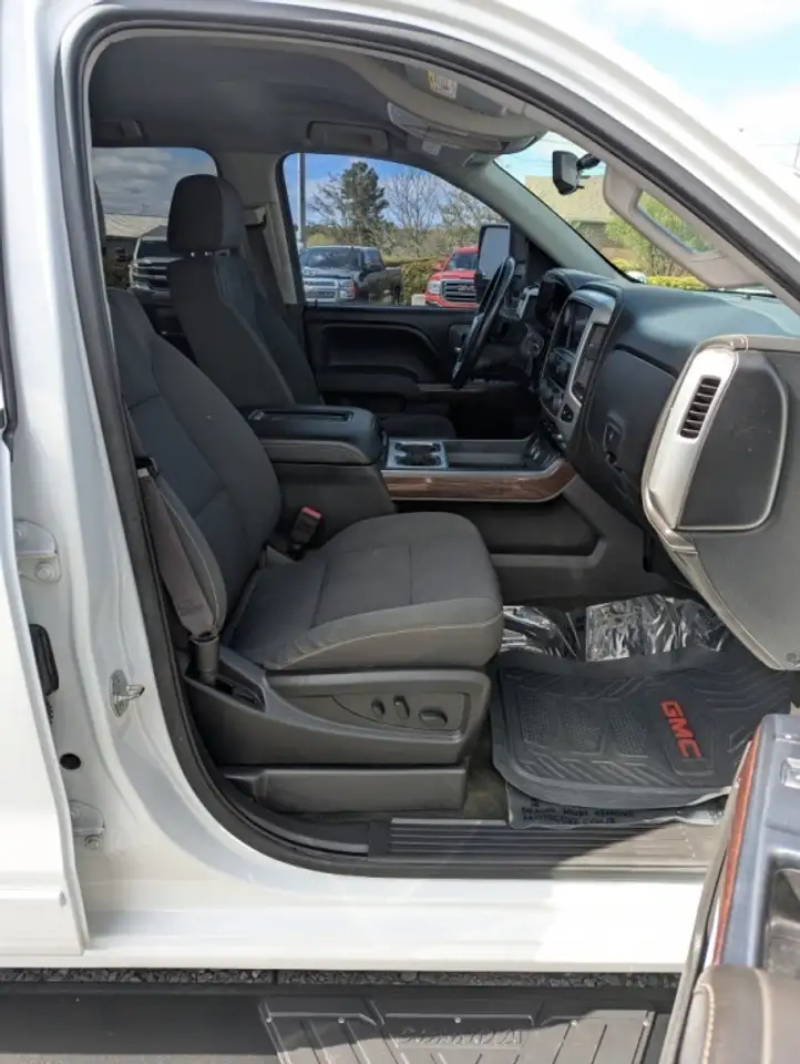 GMC Sierra 1500 photo GMC Sierra 1500