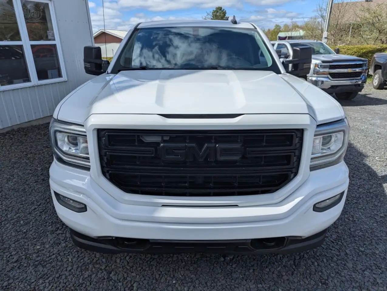 GMC Sierra 1500 photo GMC Sierra 1500