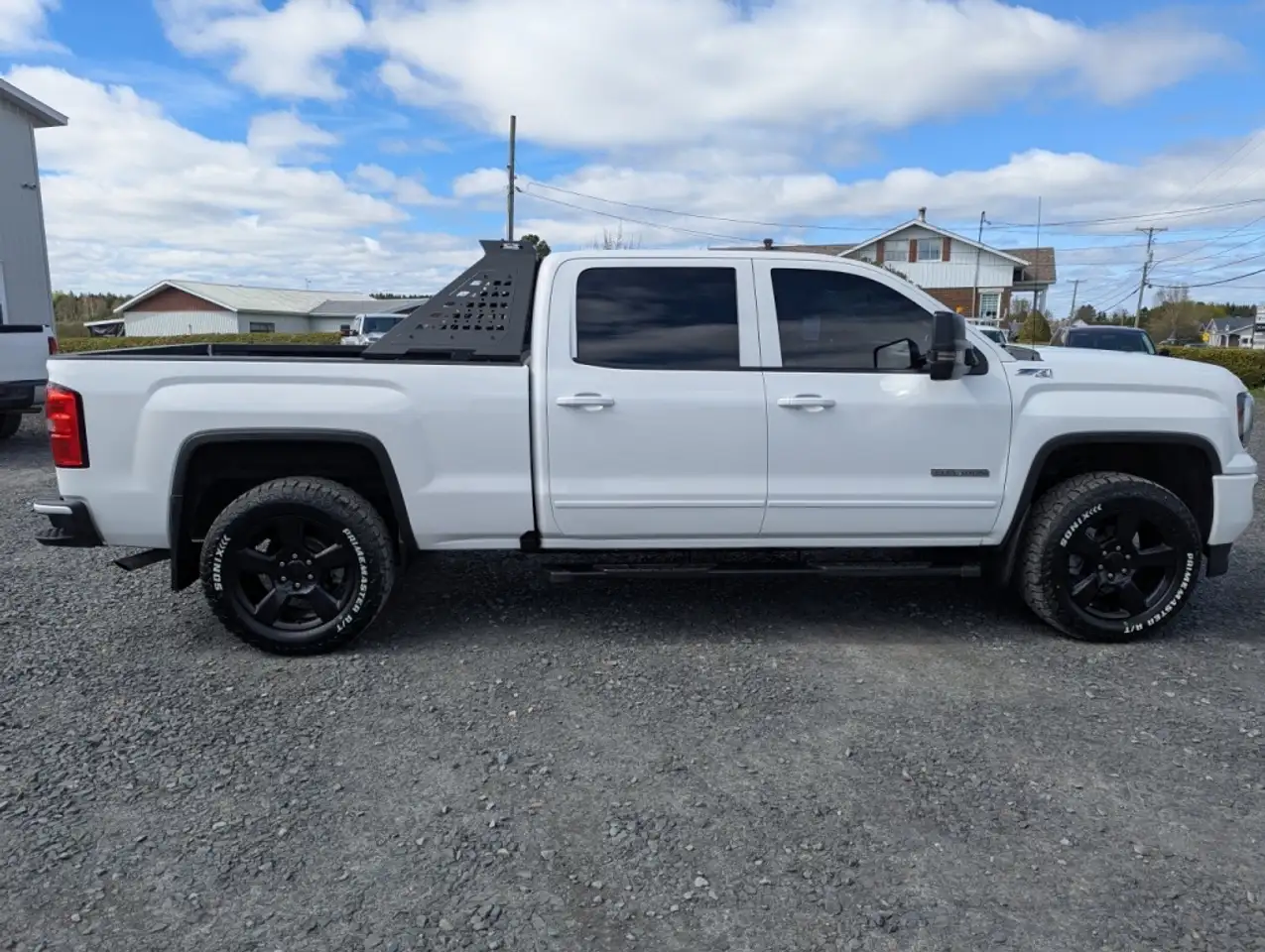 GMC Sierra 1500 photo GMC Sierra 1500