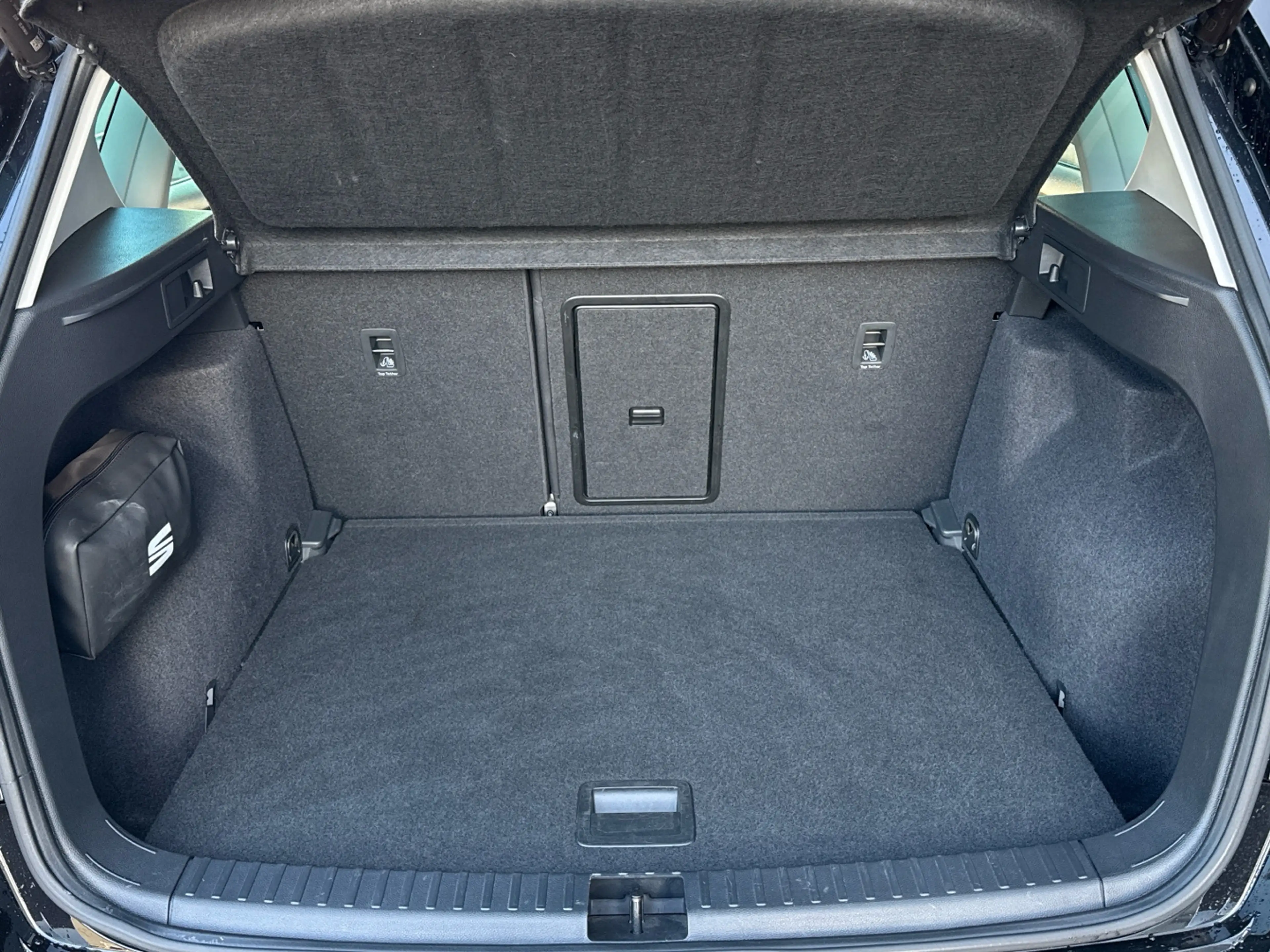 SEAT Ateca FR 1.5 TSI DSG Pano ACC AHK Navi Voll-LED — photo 13