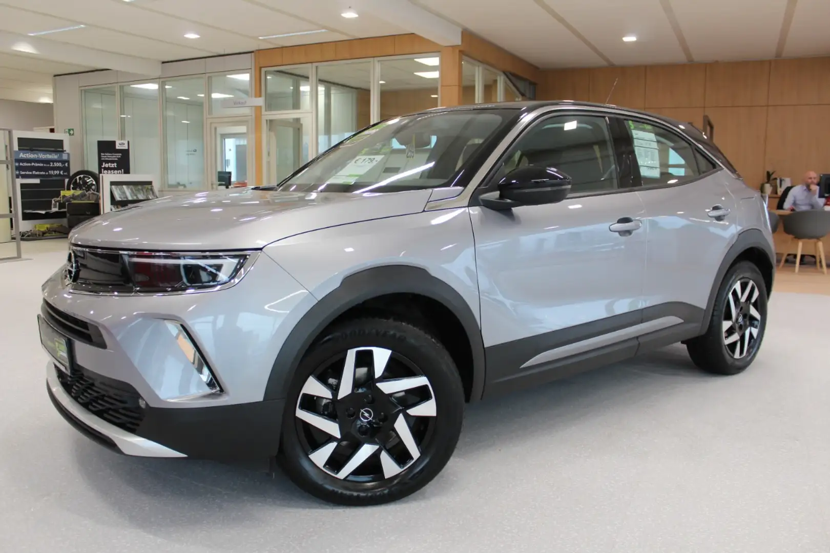 Opel Mokka-E ELEGANCE SHZ+Winterp.+Kam.+KlimaA+LM+PDC Srebrny - 2