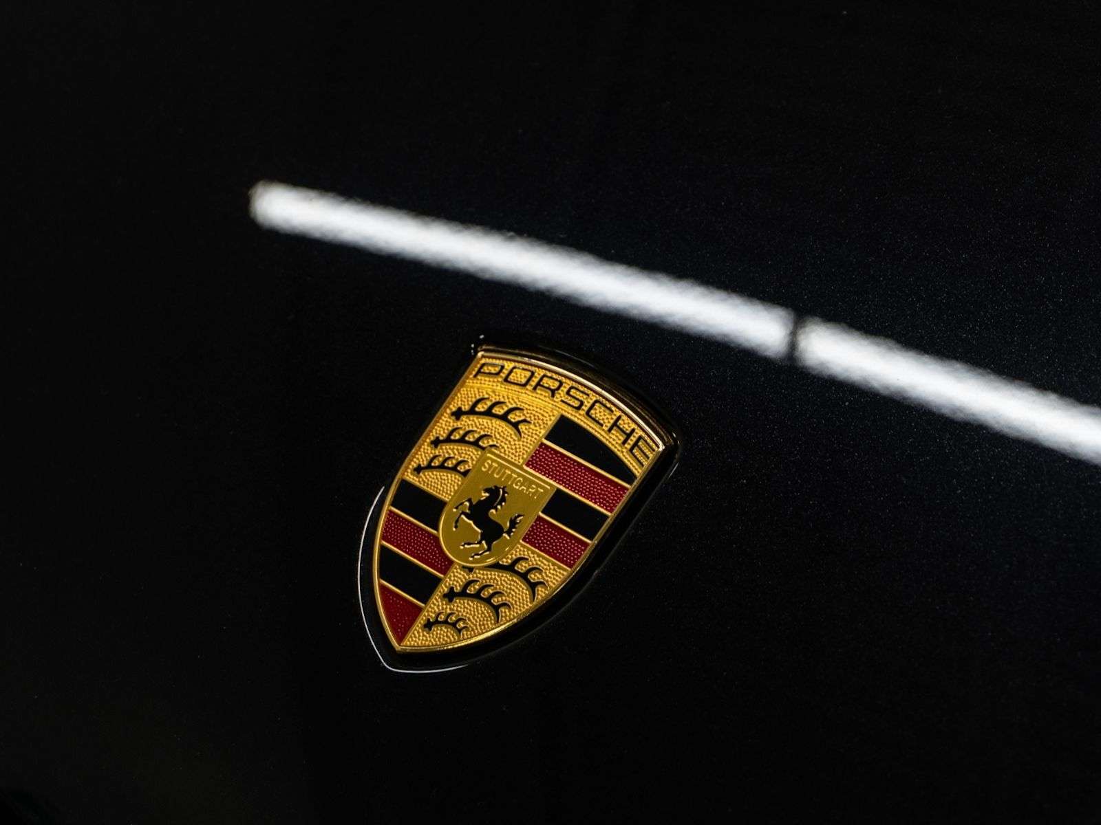 2023 Porsche Macan | One Owner, No Accidents, Excellent Condition thumb 11