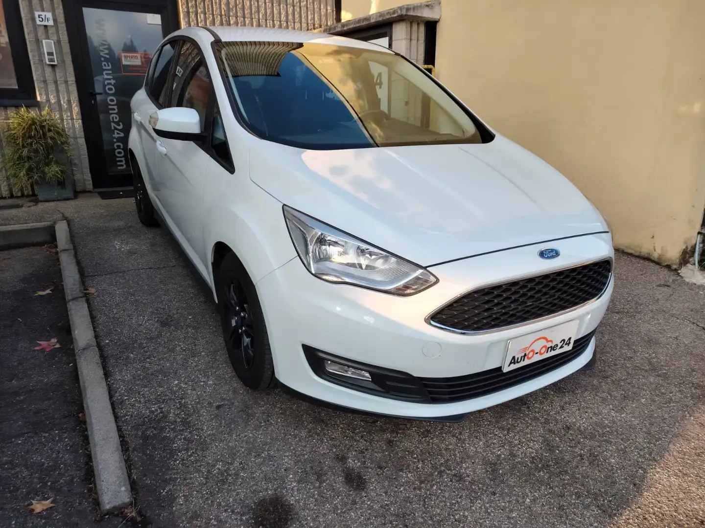 Ford C-Max 1.5 TDCi 120CV Powershift Start&Stop Titanium X Weiß - 1