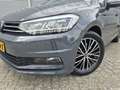 Volkswagen Touran 1.5 TSI 7p Autom,Panorama,airco,adap cruise,nav/ca Grijs - thumbnail 2