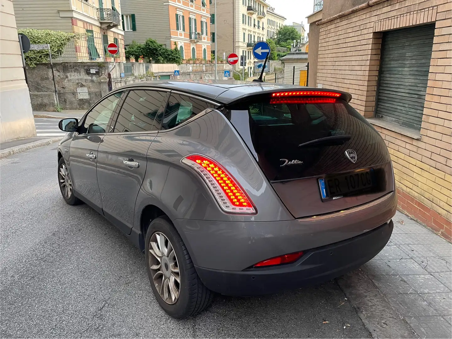 Lancia Delta 1.6 mjt Silver 120cv - 1