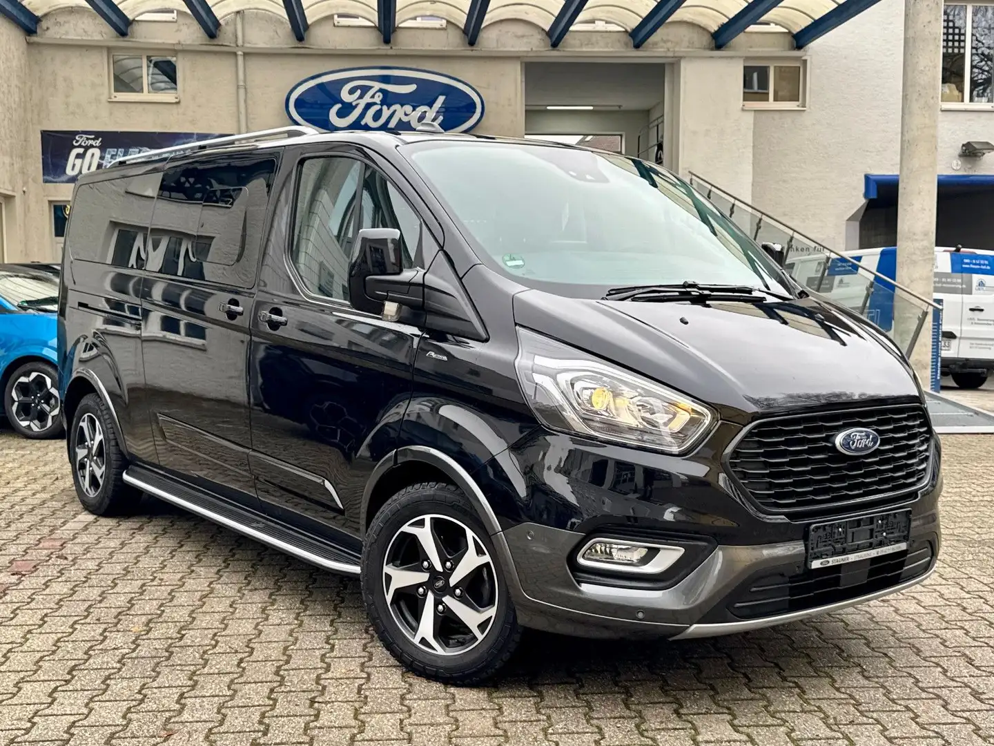 Ford Tourneo Custom Active 320L2 /ACC/AHK/KAMERA/NAVI Schwarz - 2
