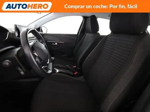 Peugeot 208 view 11