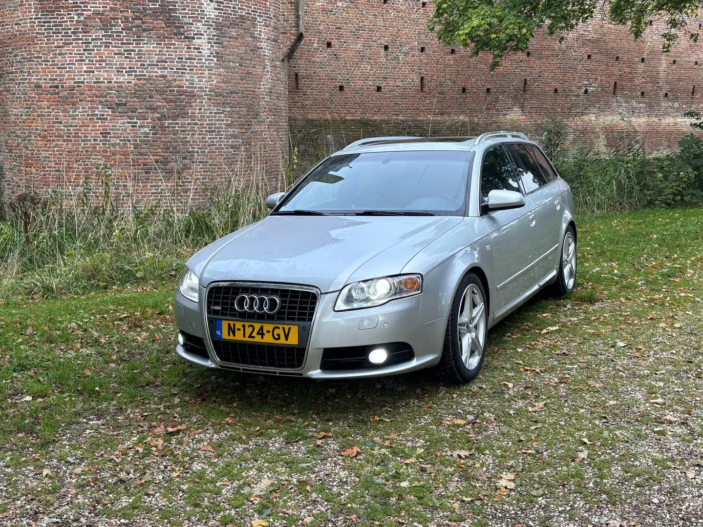 Audi A4 A4 3.2 FSI quattro - benzine+LPG - top staat! Zilver - 1
