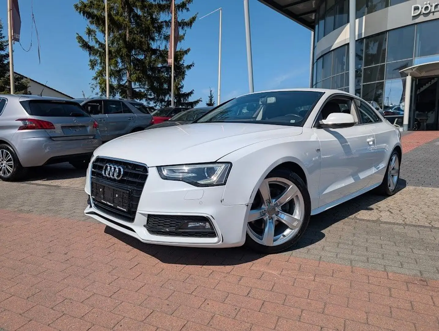 Audi A5 Coupe 2.0 TDI S-Line | NAVI | Xenon | PDC Bílá - 2
