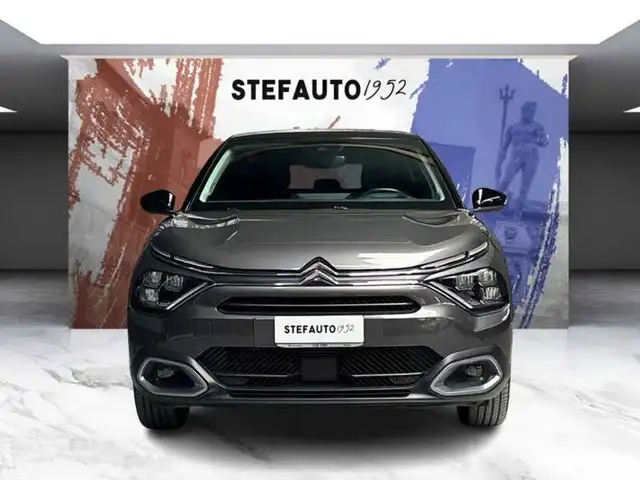 Citroen C4 view 2