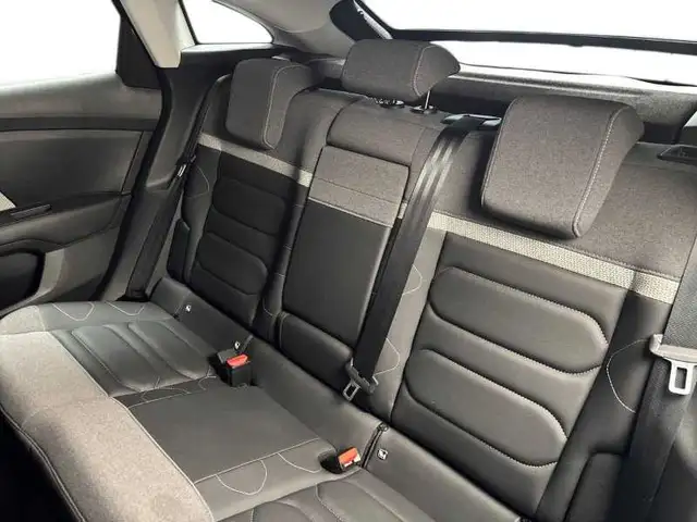 Citroen C4 view 9