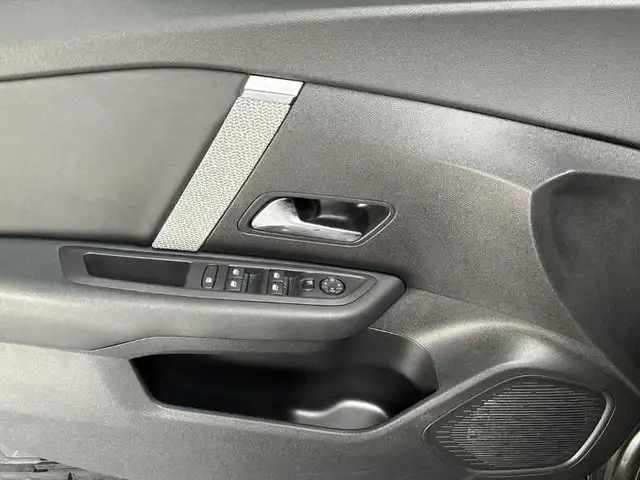 Citroen C4 view 10