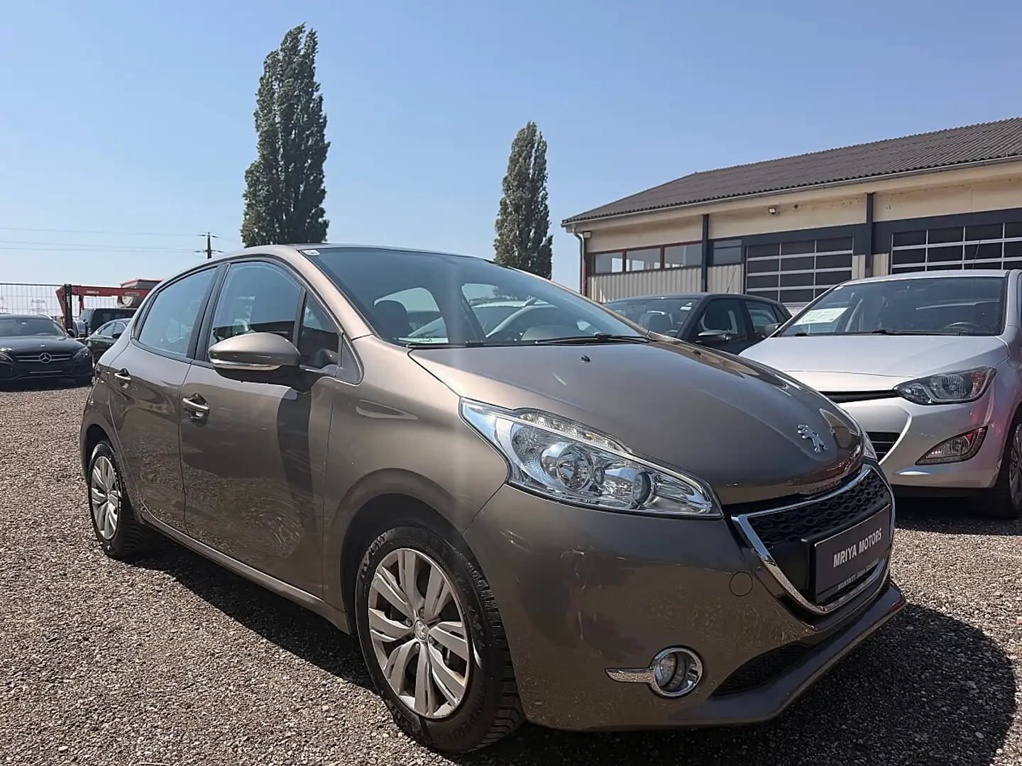 Peugeot 208 1,4 VTi Active | Nur 78.950 km | Unfallfrei | S... Grau - 2