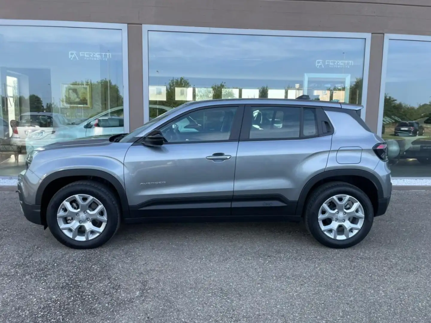 Jeep Avenger 1.2 Turbo 100 CV Altitude MY24 Weiß - 1