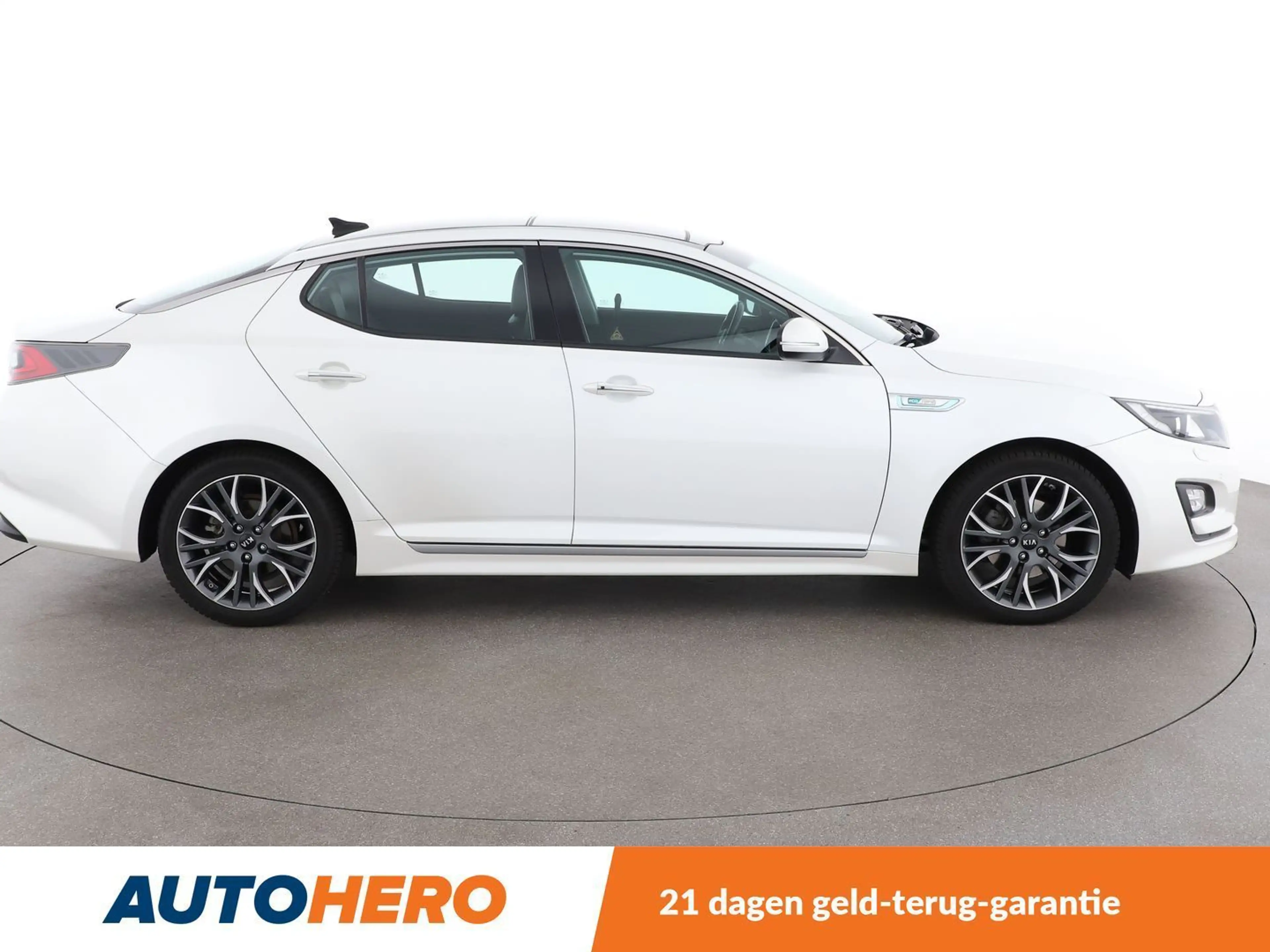 Kia Optima 2.0 Attract Hybrid — photo 7