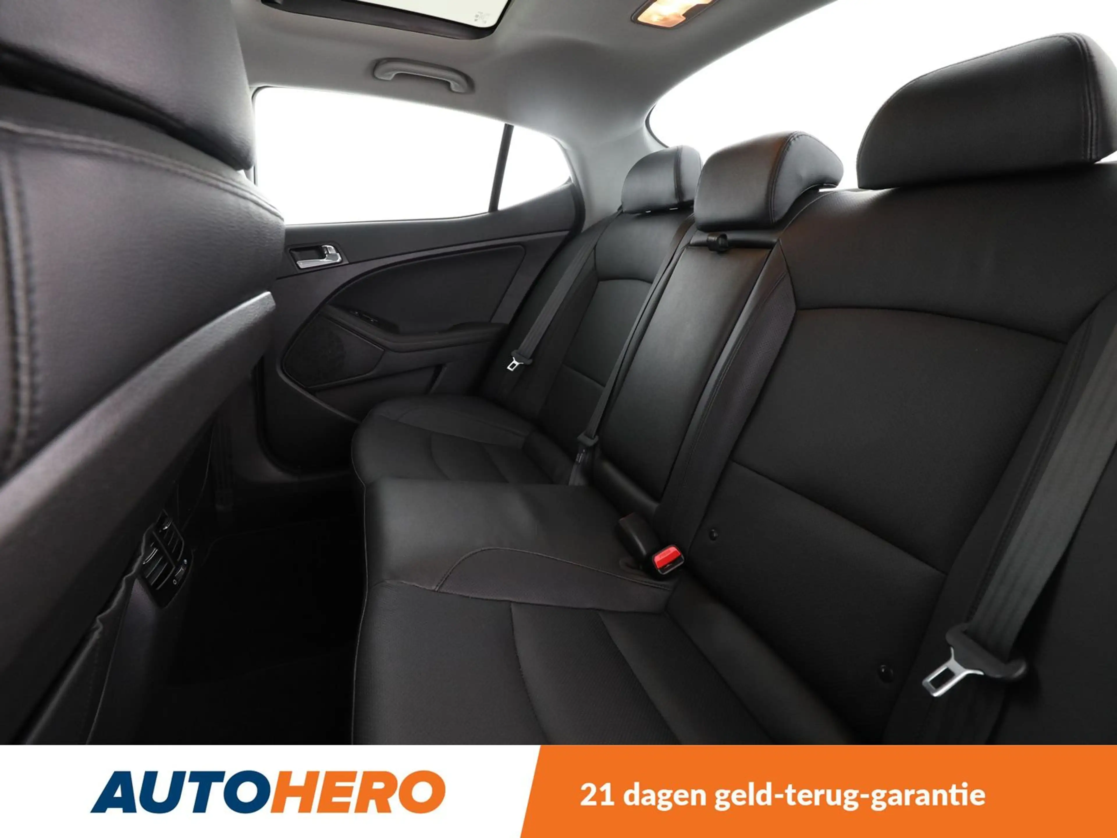 Kia Optima 2.0 Attract Hybrid — photo 14