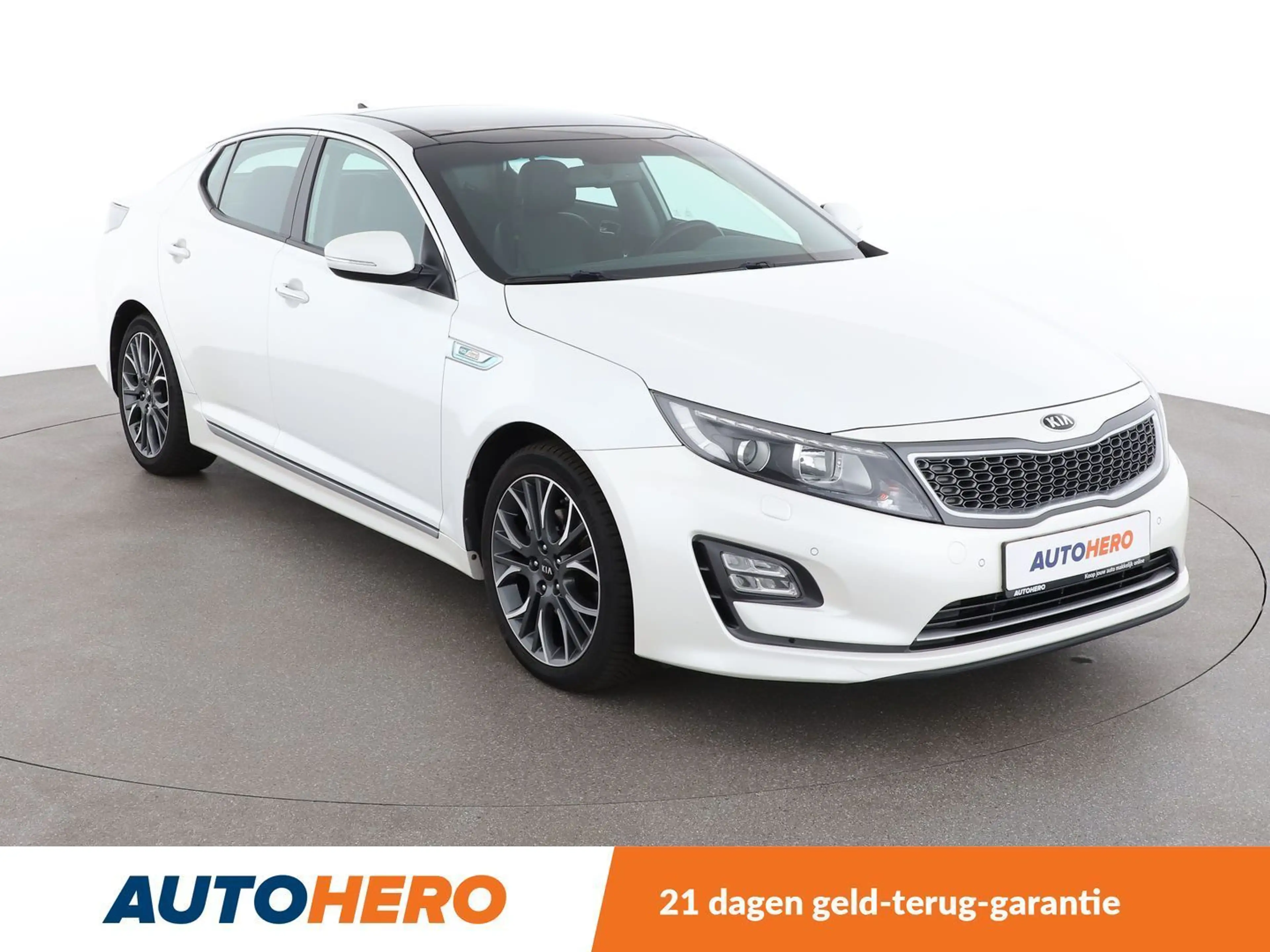 Kia Optima 2.0 Attract Hybrid — photo 8