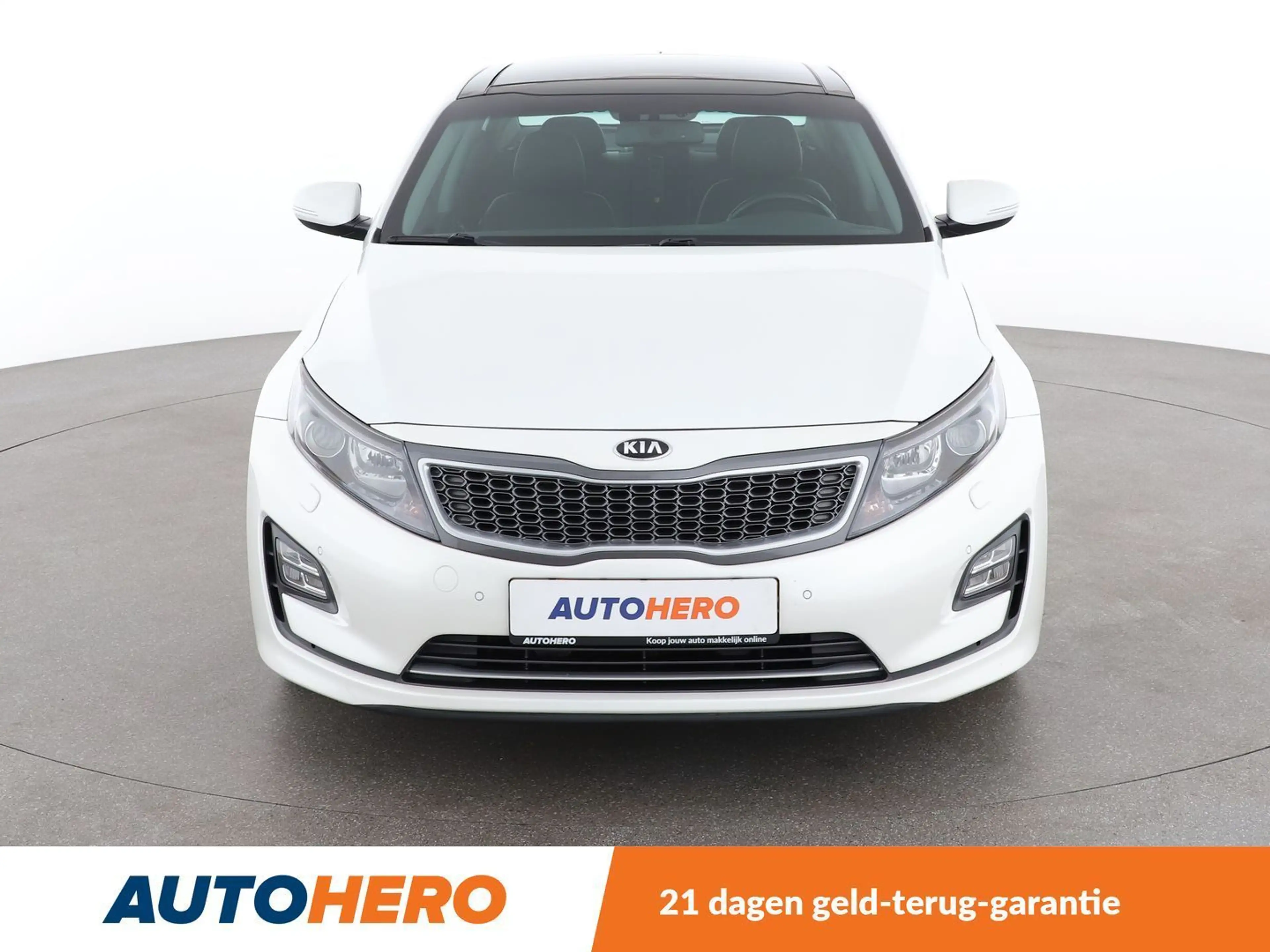 Kia Optima 2.0 Attract Hybrid — photo 9