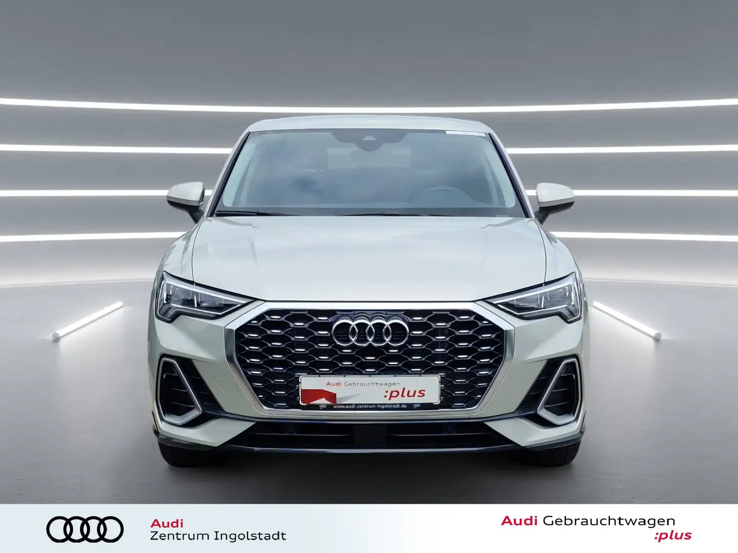 Audi Q3 Sportback 35 TFSI S line LED NAVI AHK ACC 19" Plateado - 2
