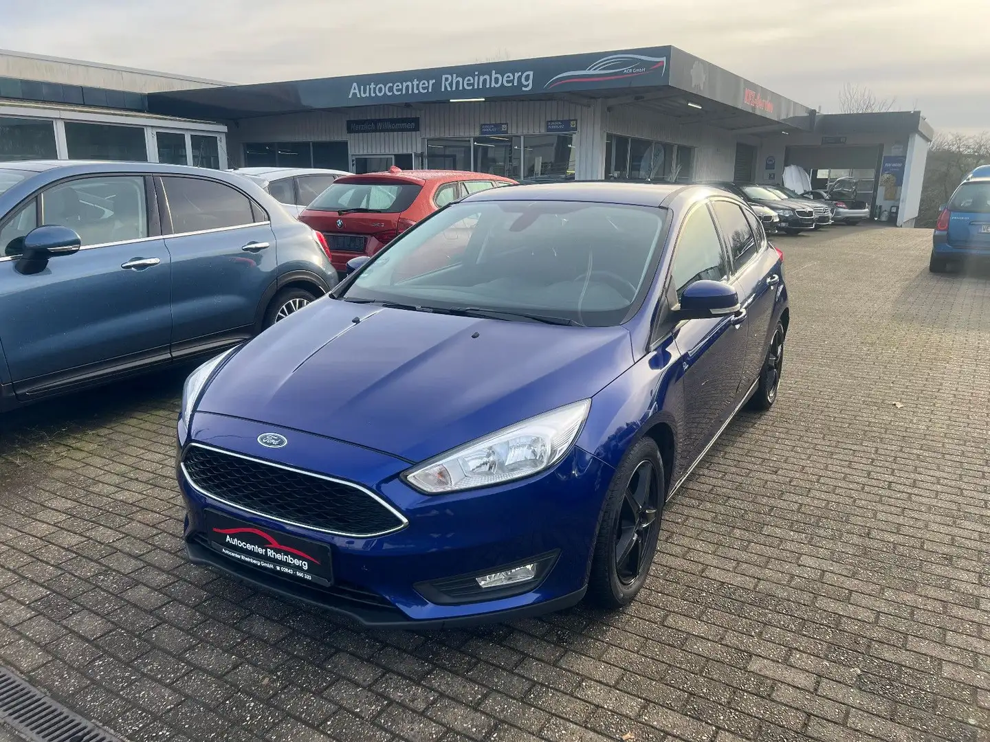 Ford Focus Lim. Business 2.Hand Tüv Garantie Top Bleu - 1