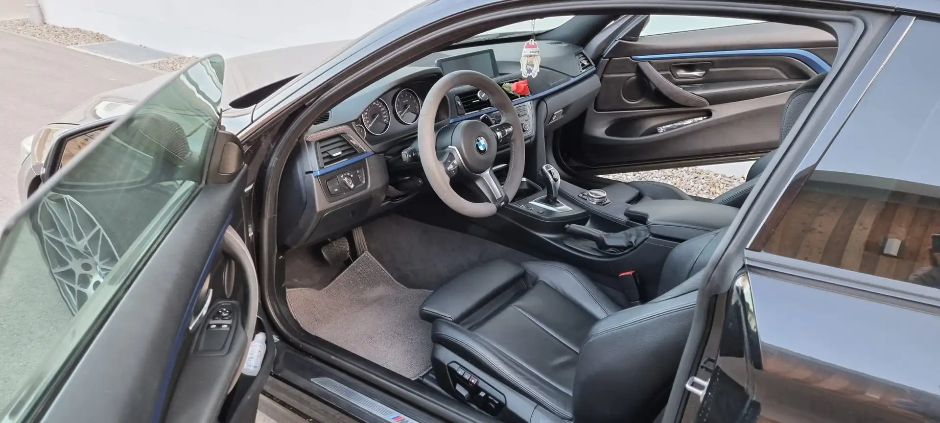 BMW 435 435i Coupe xDrive Aut. Schwarz - 1
