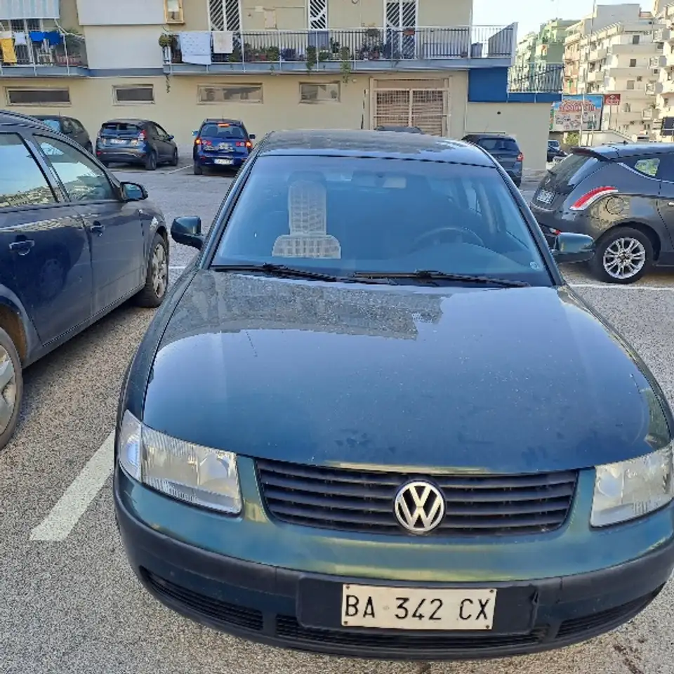Volkswagen Passat V 1996 Berlina 1.8 Highline, foto 1