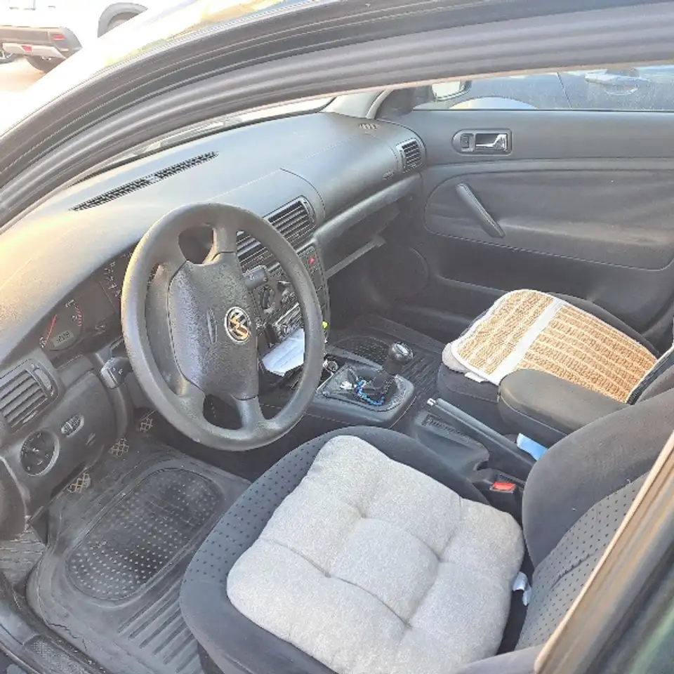 Volkswagen Passat V 1996 Berlina 1.8 Highline, foto 4